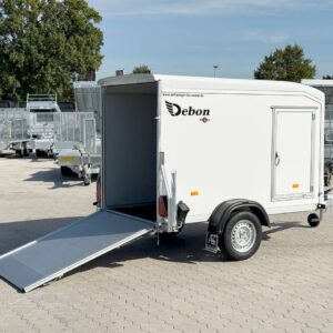 Cheval Liberté Debon C255 V2 Wabenkern Kofferanhänger 750 kg – Weiß mit Seitentür